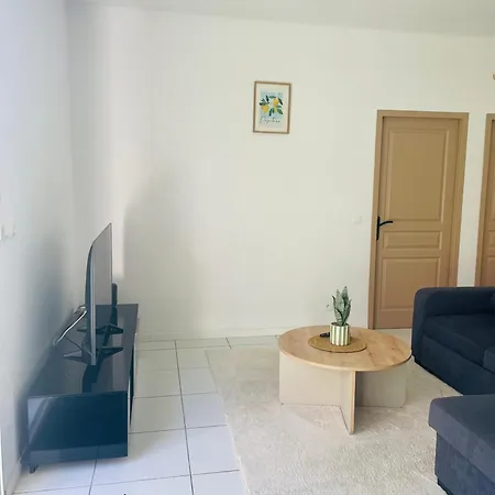 Maison Renovee Avec Jardin Prive Et Parking, Au Coeur D'angouleme * Angoulême